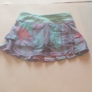 Girls size 8 Ivivva atletic skirt.